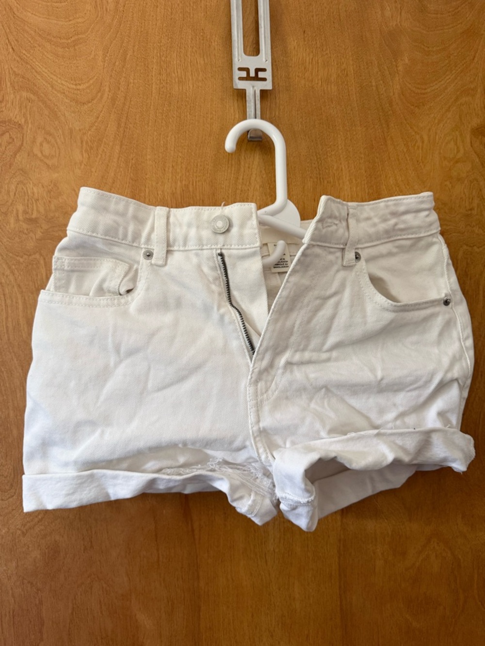 H&M White Denim Roll-Cuff Jean Shorts